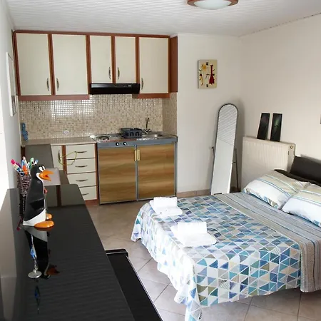 Maisonnete Lilian بيت للعطل Rhodes City